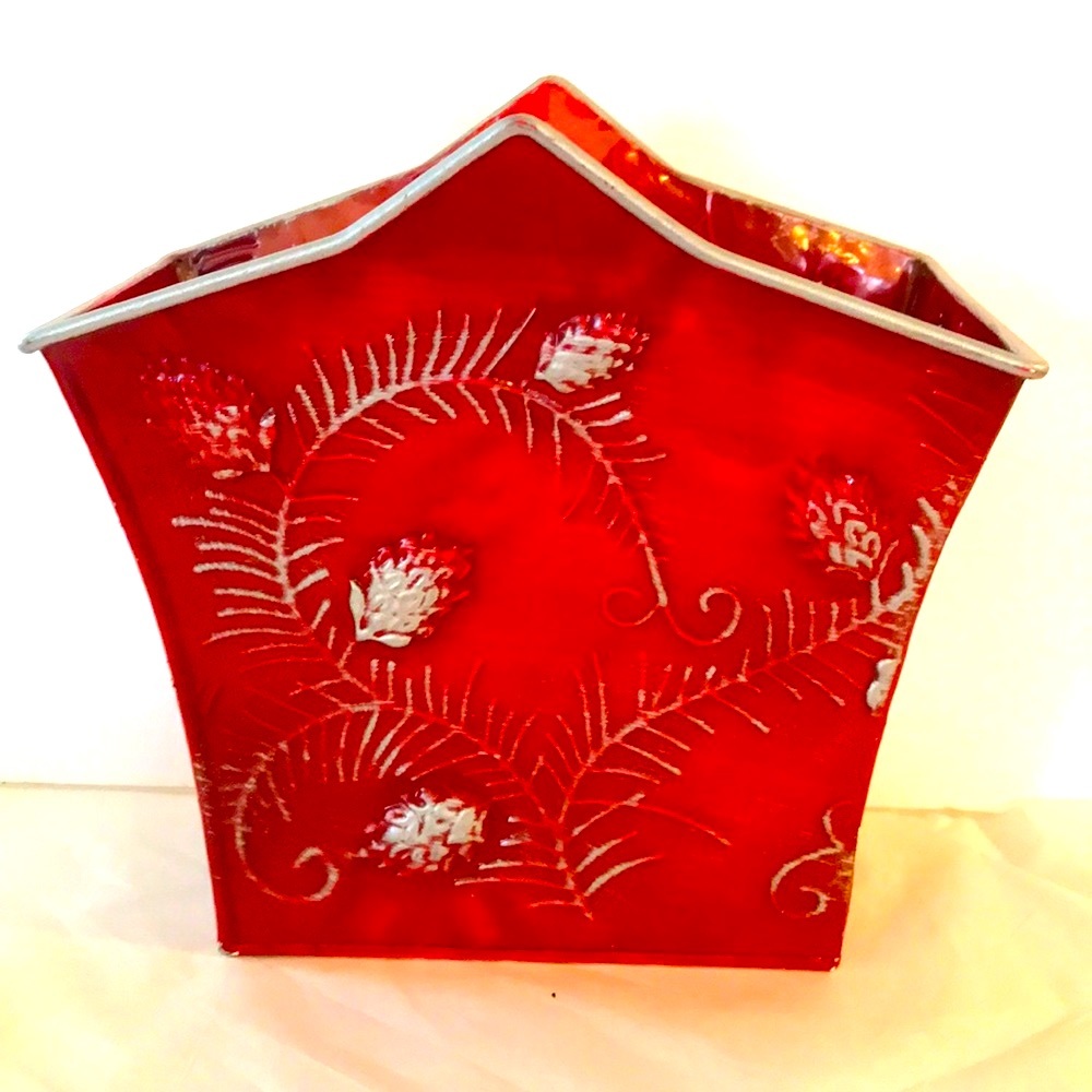 Holiday Container - Picture 2 of 7